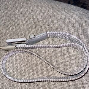 Travis Mathew Cuater gray woven golf belt; stretchy; Size Large